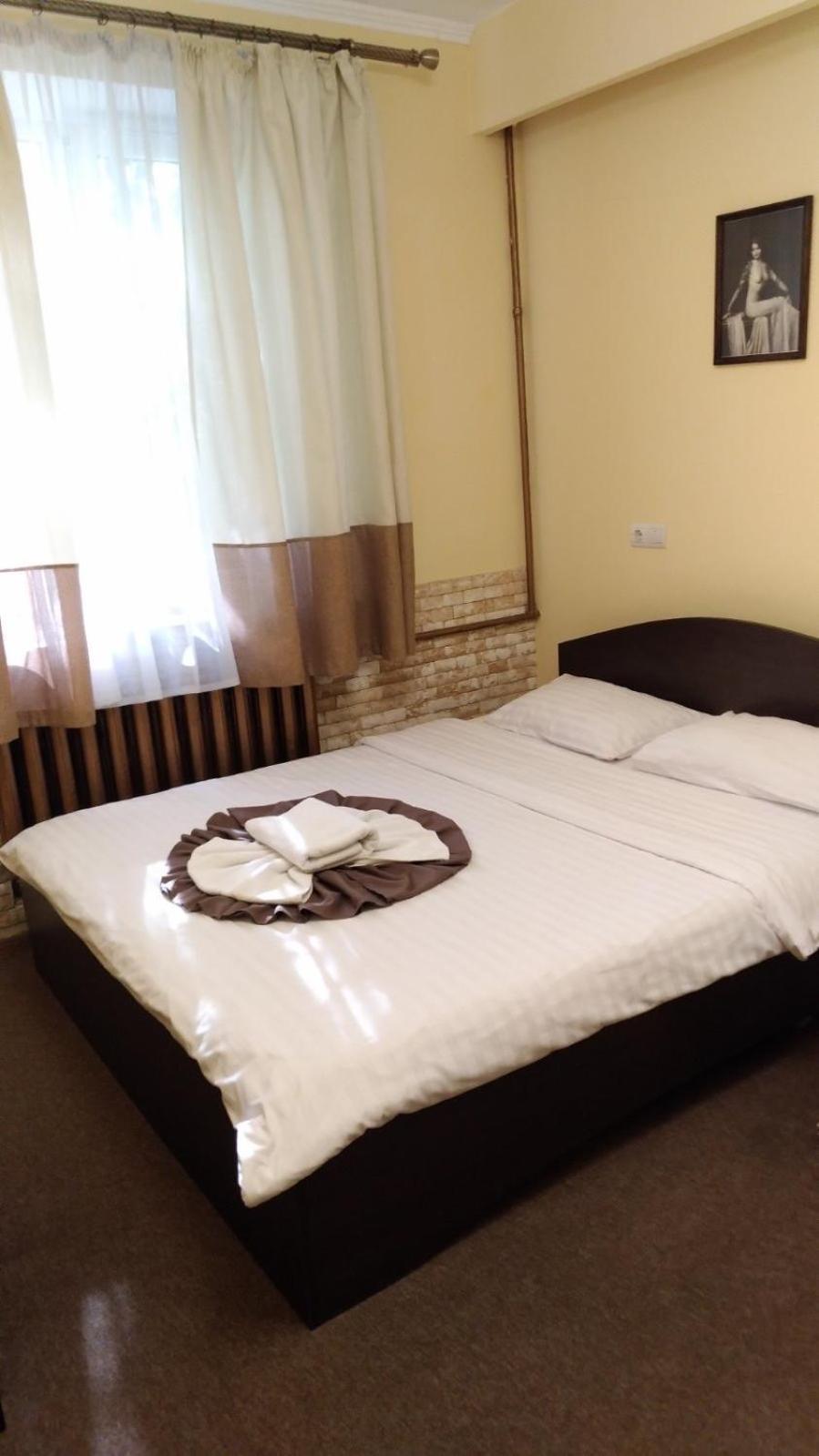 Skarbek'S Hostel Λβιβ Εξωτερικό φωτογραφία