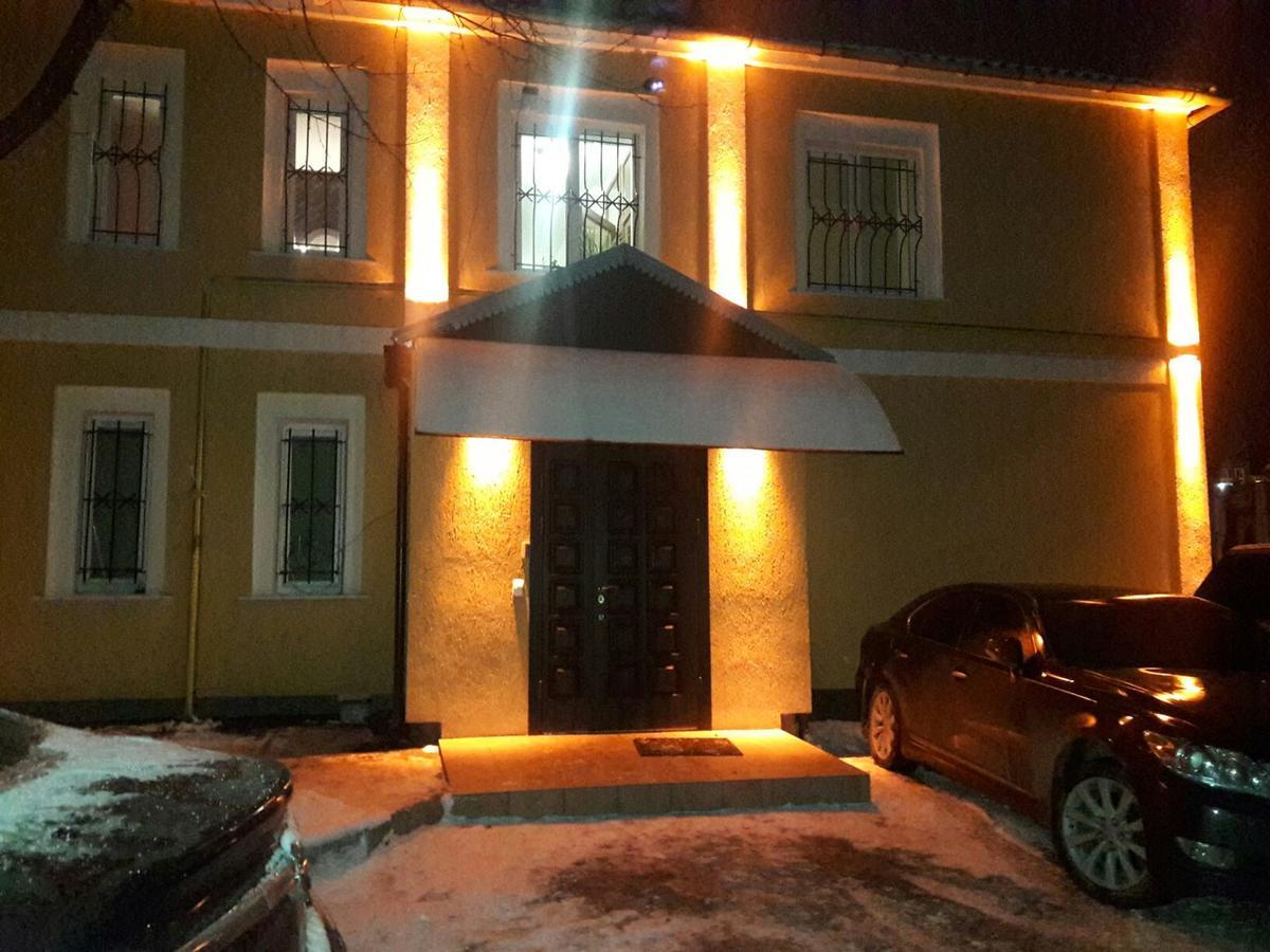 Skarbek'S Hostel Λβιβ Εξωτερικό φωτογραφία