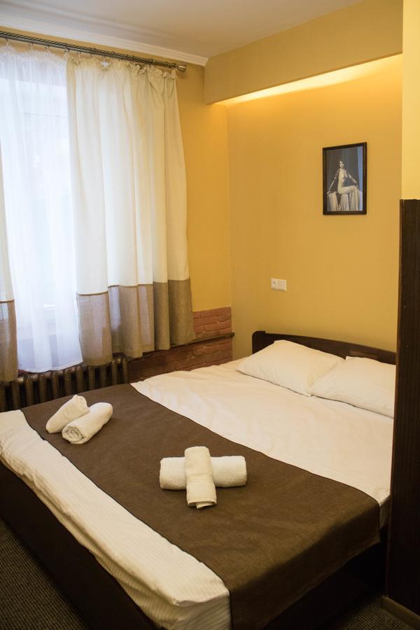 Skarbek'S Hostel Λβιβ Εξωτερικό φωτογραφία