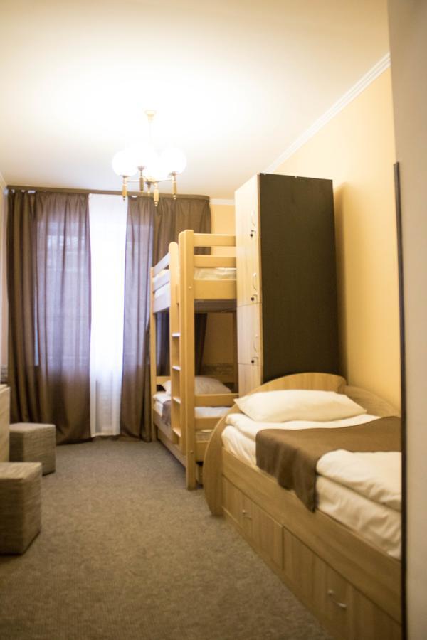 Skarbek'S Hostel Λβιβ Εξωτερικό φωτογραφία