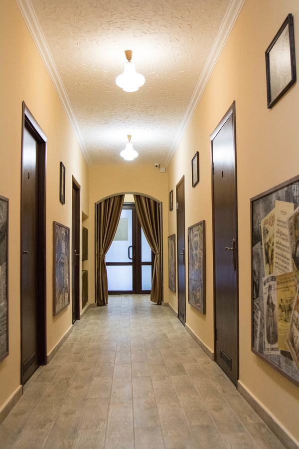 Skarbek'S Hostel Λβιβ Εξωτερικό φωτογραφία
